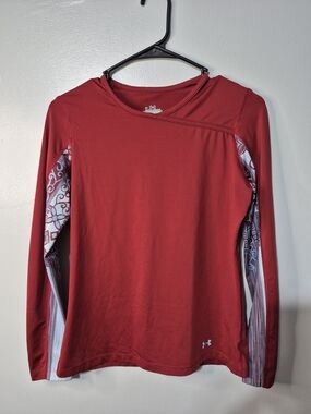 Under Armour Women’s Red Long Sleeve Athletic Top Medium Performance Shirt